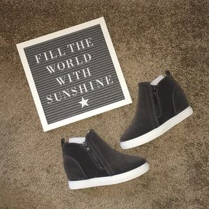 Gray Wedge Sneakers 👟